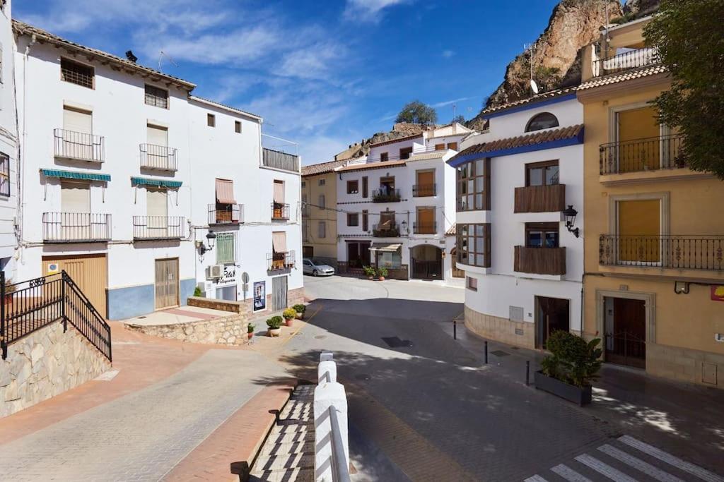 Vila Casa Del Alamo Cambil Exteriér fotografie